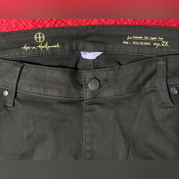 BNWT Hot in Hollywood Robertson Side Zipped Cropped Pull on Jean - Size 2X - Picture 4 of 5